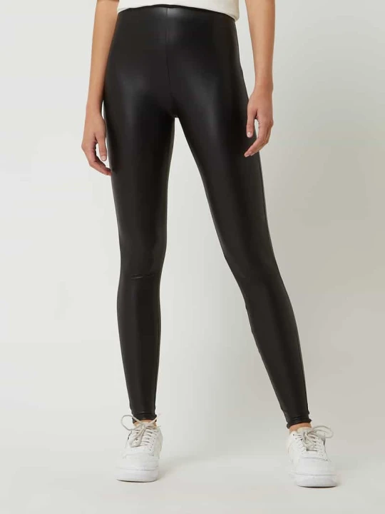 Zdjęcie produktu Legginsy z imitacji skóry model ‘Cool’ Only Czarny