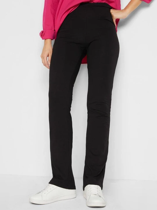 Zdjęcie produktu Legginsy z poszerzanymi nogawkami BonPrix czarny
