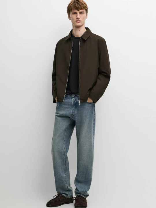 Zdjęcie produktu Lekka Kurtka Z Detalem Przy Kołnierzu - Czekoladowy - Massimo Dutti - Male