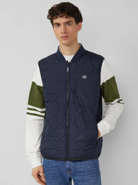 Zdjęcie produktu Lekka pikowana kamizelka z kołnierzem typu bomber w stylu odzieży roboczej s.Oliver niebieski