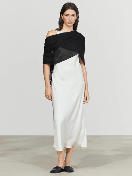 Zdjęcie produktu Lekki Szalik Ze 100% Wełny - Czarny - Massimo Dutti - Female