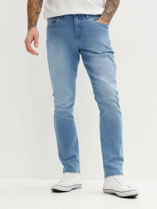 Zdjęcie produktu Lekkie jeansy slim fit, straight BonPrix niebieski