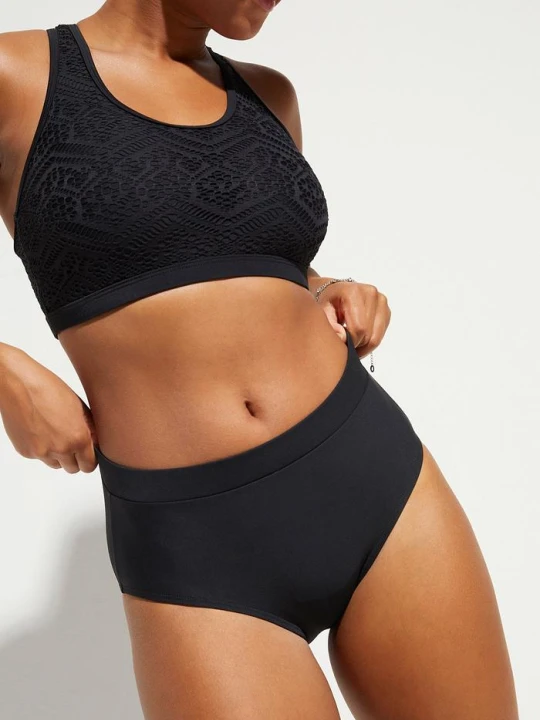 Zdjęcie produktu Lekko modelujące sylwetkę figi bikini z wysokim stanem BonPrix czarny