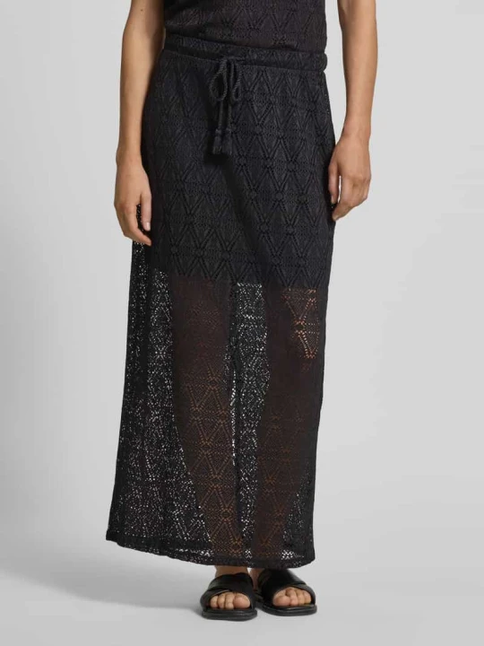 Zdjęcie produktu Lekko rozkloszowana spódnica midi z koronki z elastycznym pasem model 'MAYA' Vero Moda Czarny