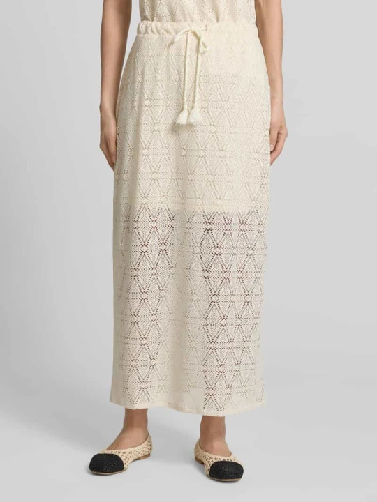 Zdjęcie produktu Lekko rozkloszowana spódnica midi z koronki z elastycznym pasem model 'MAYA' Vero Moda Écru
