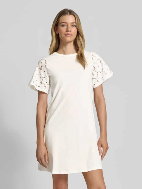 Zdjęcie produktu Lekko rozkloszowana sukienka casualowa z czystej bawełny model 'VILLA' Vero Moda Złamany biały