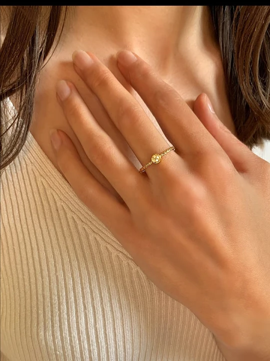 Zdjęcie produktu Les Petites Précieuses Pozłacany pierścionek z diamentami rozmiar: 56 złoty