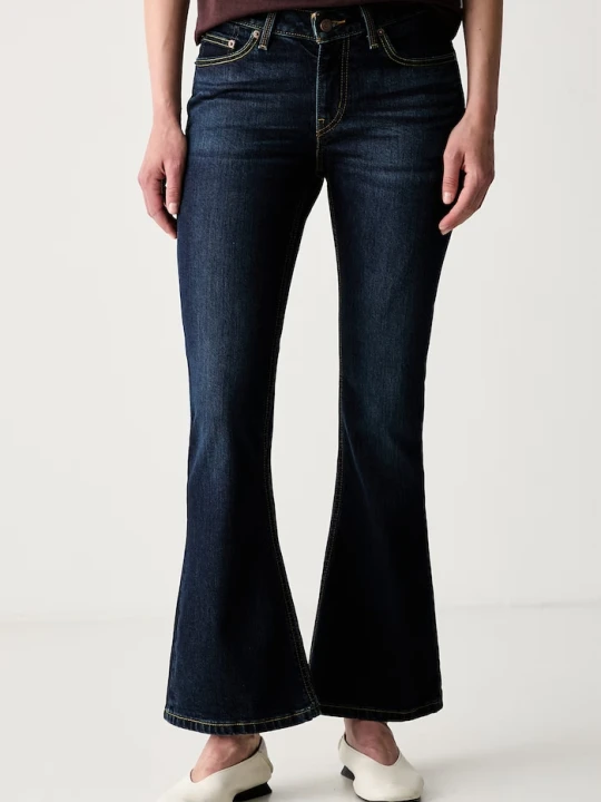 Zdjęcie produktu Levi's jeansy bootcut damskie LOW SLIM BOOT granatowy