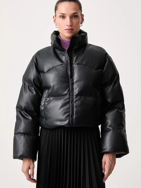Zdjęcie produktu Levi's krótka kurtka damska PALMER CROPPED PUFFER czarny