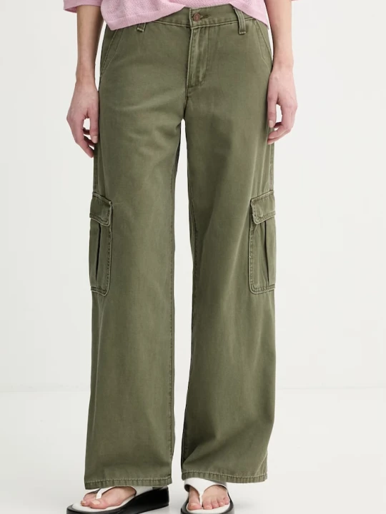 Zdjęcie produktu Levi's spodnie cargo damskie bawełniane SUPERLOW LOOSE CARGO ND zielony