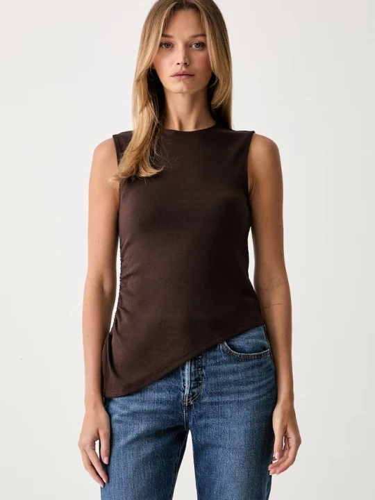 Zdjęcie produktu Levi's top damski z bawełną ALILA ASYMMETRICAL SL brązowy