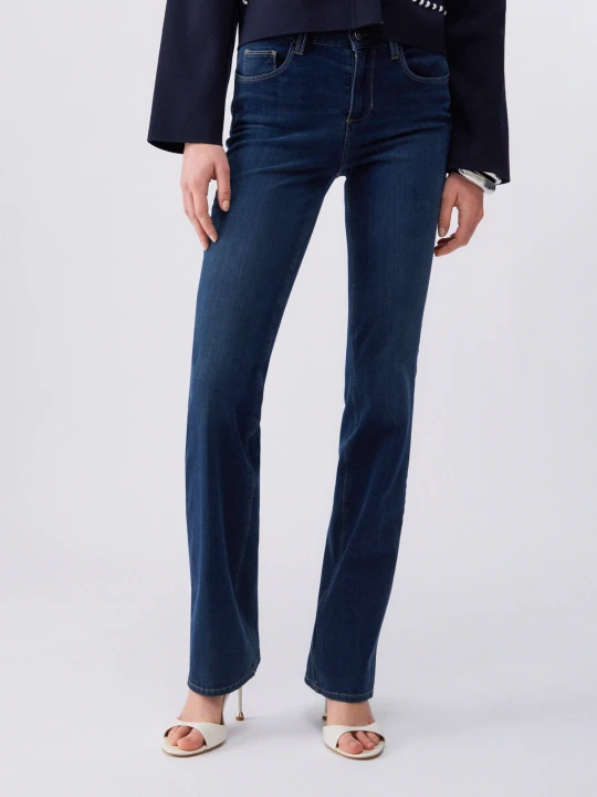 Zdjęcie produktu Liu Jo Amazing Fit Bootcut Jeans Blue Denim