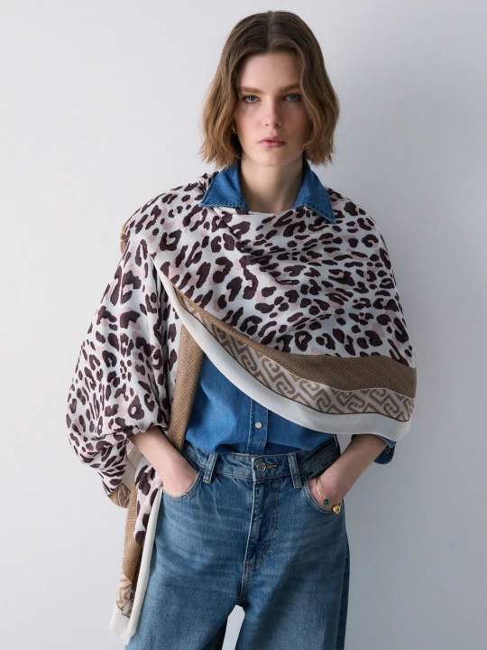 Zdjęcie produktu Liu Jo Animal-print Stole beżowy