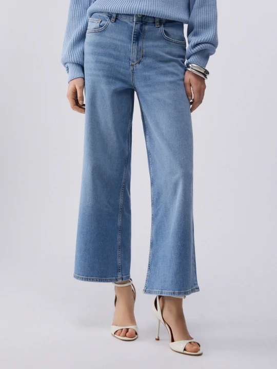 Zdjęcie produktu Liu Jo Cropped Flared Jeans Light Denim