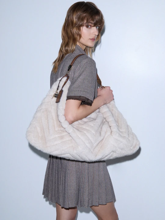 Zdjęcie produktu Liu Jo Large Bag In Faux Fur Cream