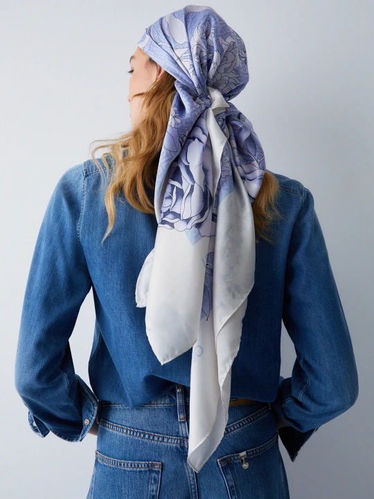 Zdjęcie produktu Liu Jo Large Floral Foulard Light Blue