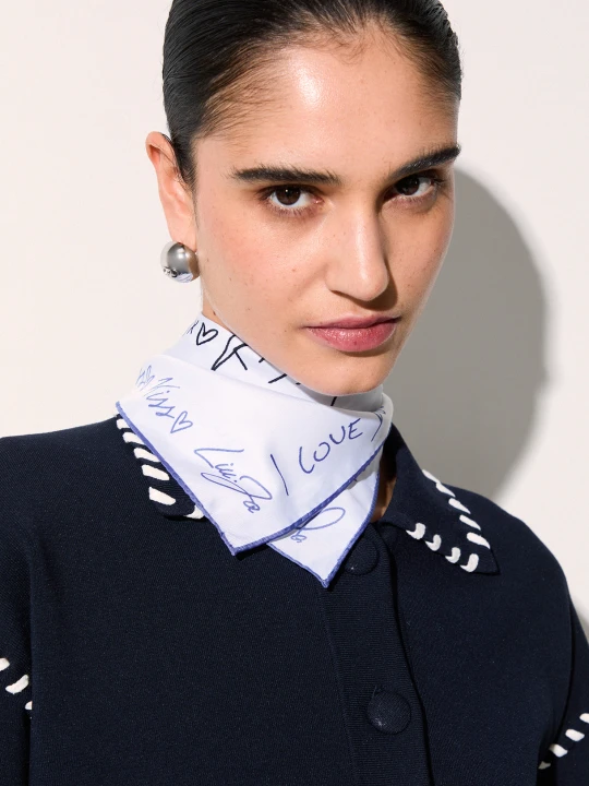Zdjęcie produktu Liu Jo Scarf With Heart Print Light Denim