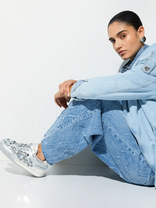 Zdjęcie produktu Liu Jo Sneakers With Maxi-sequins srebrny