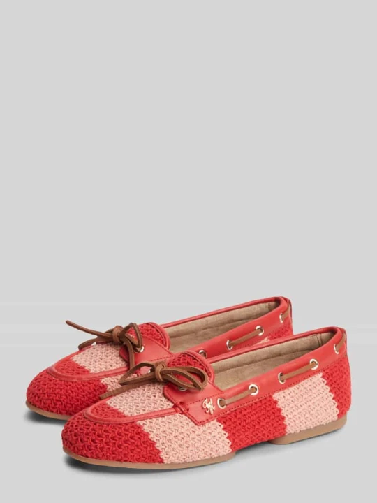 Zdjęcie produktu Loafersy o fakturze z kokardą Tommy Hilfiger Czerwony