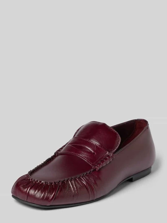 Zdjęcie produktu Loafersy z marszczeniami model 'Aven' ALOHAS Bordowy