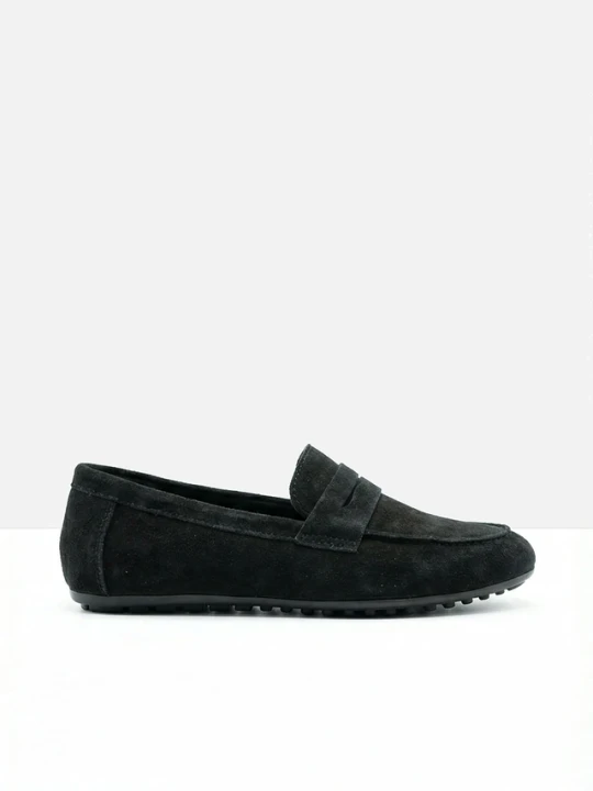 Zdjęcie produktu Loafersy penny ze skóry welurowej BonPrix czarny