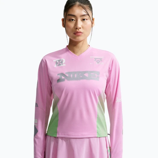 Zdjęcie produktu Longsleeve do biegania damski Nike Swift Jersey Top pink rise / illusion green