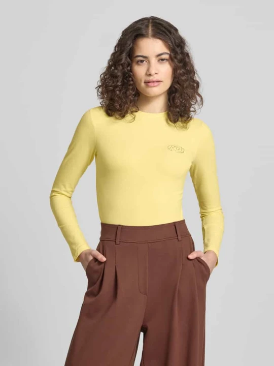 Zdjęcie produktu Longsleeve w kroju slim fit z detalem logo Another Cotton Lab Żółty
