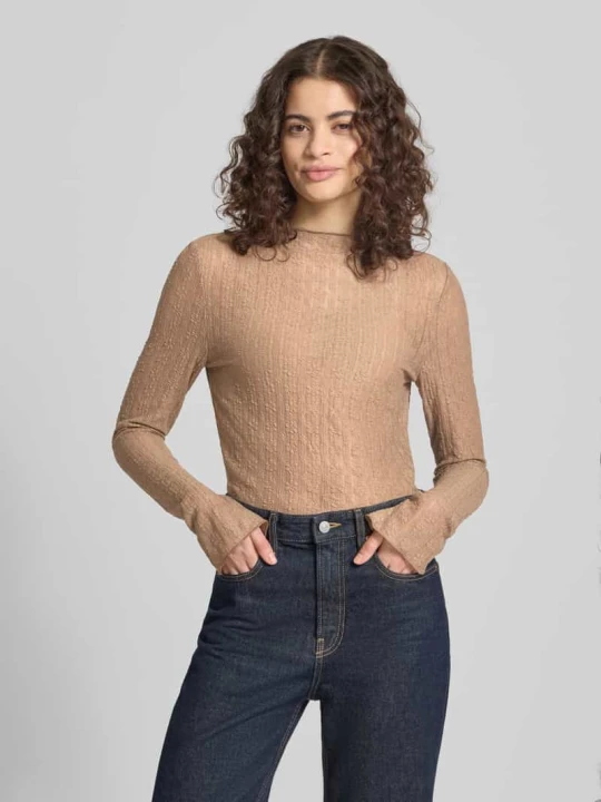 Zdjęcie produktu Longsleeve z falowanym brzegiem model 'Zahara' Oh April Średniobrązowy