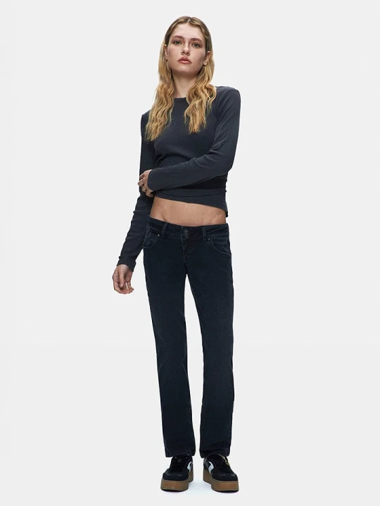 Zdjęcie produktu LTB Dżinsy "Molly 200" - Slim fit - w kolorze czarnym rozmiar: W28/L34