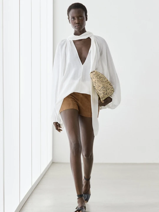 Zdjęcie produktu Luźna Bluzka Z Dekoltem W Serek I Wiązaniem - Biały - - Massimo Dutti - Female
