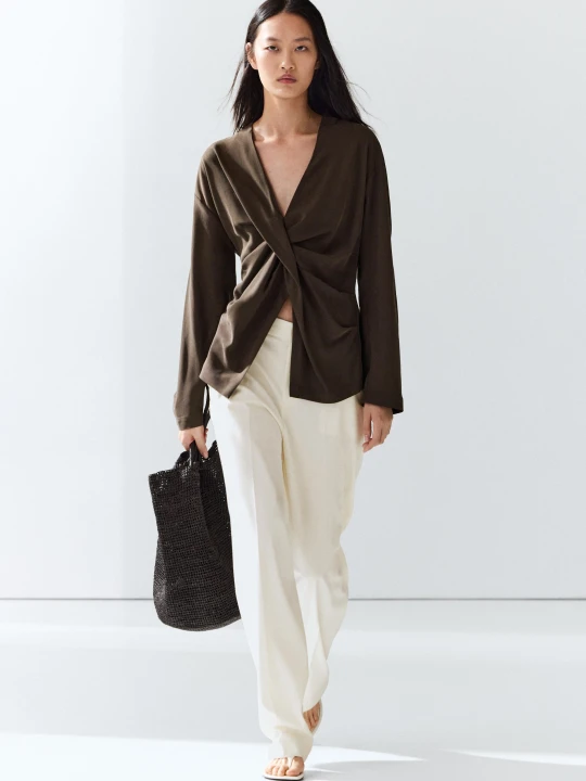 Zdjęcie produktu Luźna Bluzka Z Drapowanym Detalem - Brązowy - Massimo Dutti - Female