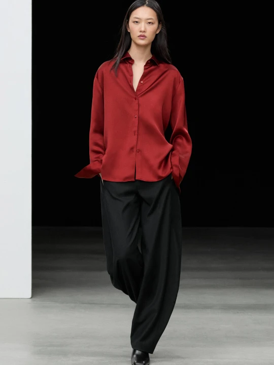 Zdjęcie produktu Luźna Satynowa Koszula - Czerwony - Massimo Dutti - Female