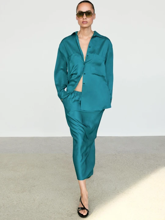 Zdjęcie produktu Luźna Satynowa Koszula Z Kieszeniami - Zielono-Niebieski - Massimo Dutti - Female