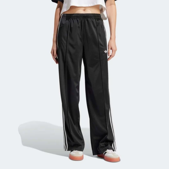 Zdjęcie produktu Firebird Loose Trainingshose adidas Originals czarny