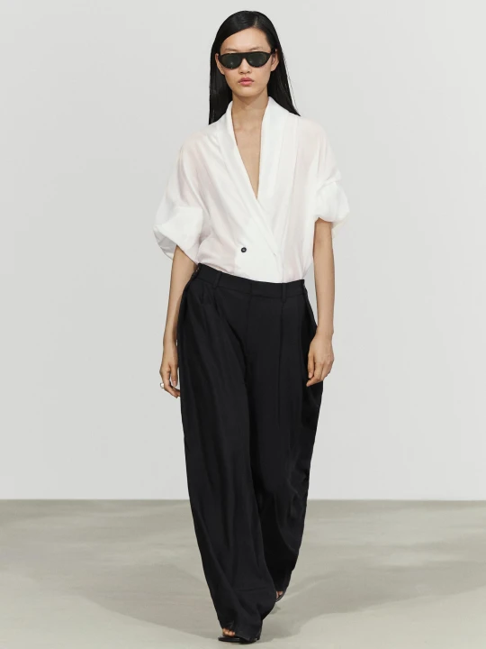 Zdjęcie produktu Luźne Spodnie Z Zakładkami I Guzikami - Czarny - Massimo Dutti - Female