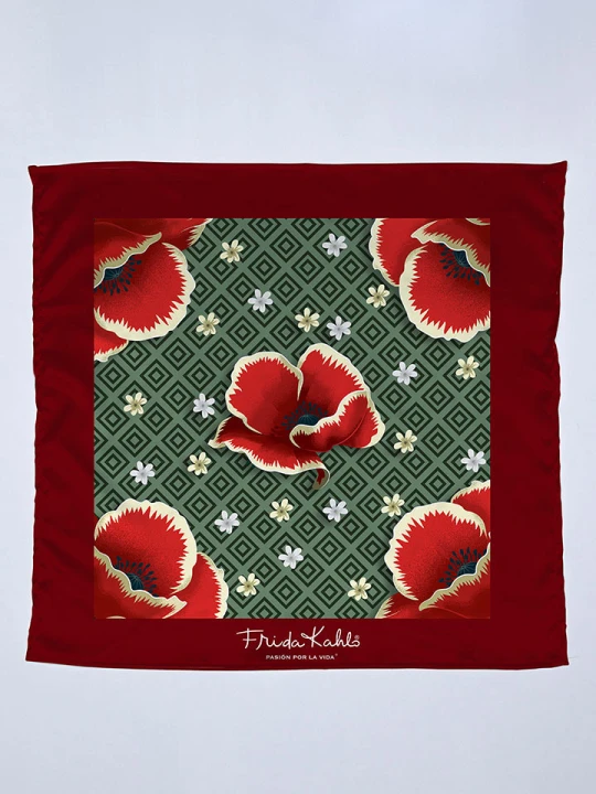 Zdjęcie produktu Madre Selva Satynowa bandana "Amapola” w kolorze czerwono-zielonym - 55 x 55 cm rozmiar: onesize