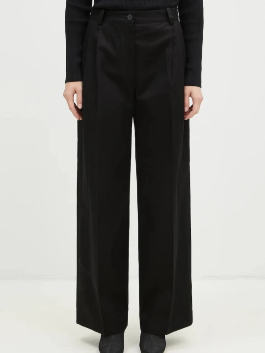 Zdjęcie produktu Maison Kitsuné spodnie bawełniane Double Pleated