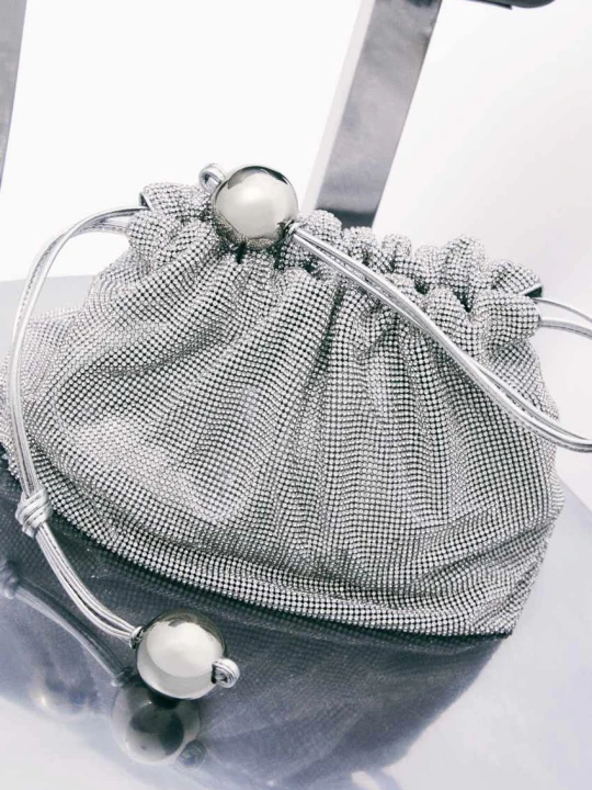 Zdjęcie produktu Mała Bubble Clutch z kryształkami Patrizia Pepe srebrny