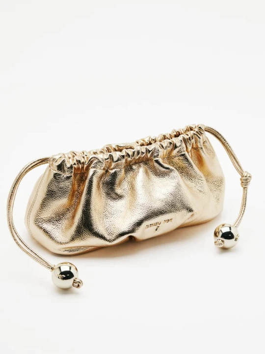 Zdjęcie produktu Mała Bubble Clutch z laminowanej skóry Patrizia Pepe złoty
