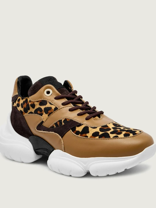 Zdjęcie produktu Marc Cain Skórzane sneakersy brązowy