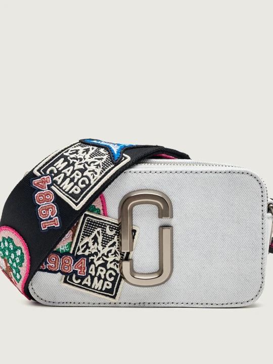Zdjęcie produktu Marc Jacobs Jeansowa listonoszka The Camp Patchwork Denim Snapshot błękitny