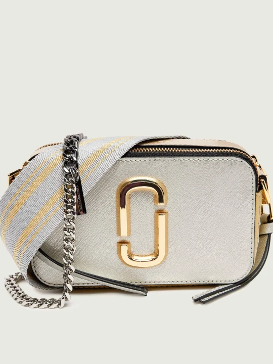 Zdjęcie produktu Marc Jacobs Skórzana listonoszka Metallic Cb Chain Snapshot srebrny