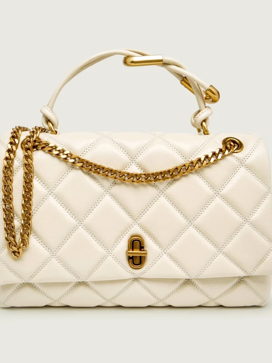 Zdjęcie produktu Marc Jacobs Skórzana torebka na ramię The Quilted Dual Convertible Shoulder Bag ecru