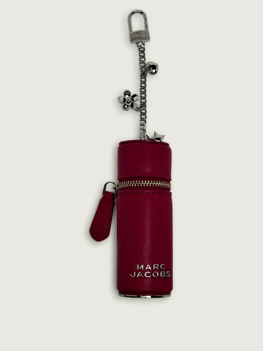 Zdjęcie produktu Marc Jacobs Skórzana zawieszka / etui na pomadkę CASE CHARM fuksja