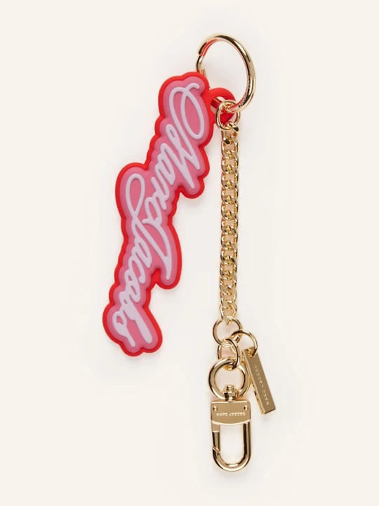 Zdjęcie produktu Marc Jacobs Zawieszka Do Torby The Cursive Logo Charm pink