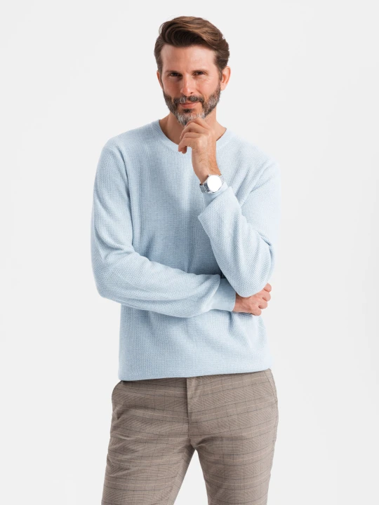 Zdjęcie produktu Melanżowy sweter męski ze strukturalnej dzianiny – błękitny V2 - Rozmiar: XL Ombre Clothing