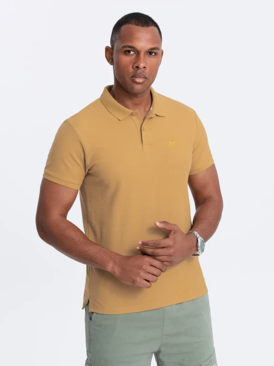 Zdjęcie produktu Męska jednokolorowa koszulka polo BASIC z dzianiny pique - musztardowa V8 - Rozmiar: XXL Ombre Clothing musztardowy