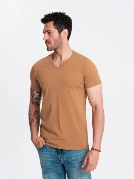Zdjęcie produktu Męska klasyczna bawełniana koszulka z dekoltem w serek BASIC – brązowa V9 - Rozmiar: S Ombre Clothing