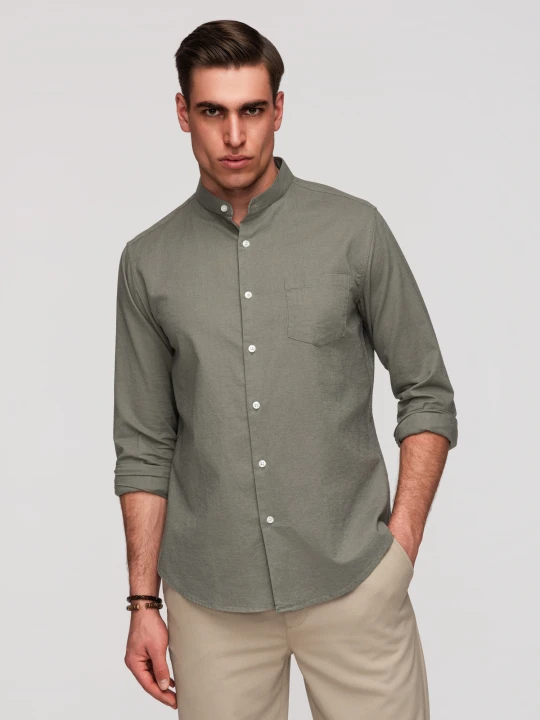 Zdjęcie produktu Męska koszula lniana ze stójką i kieszenią REGULAR FIT – khaki V6 - Rozmiar: M Ombre Clothing