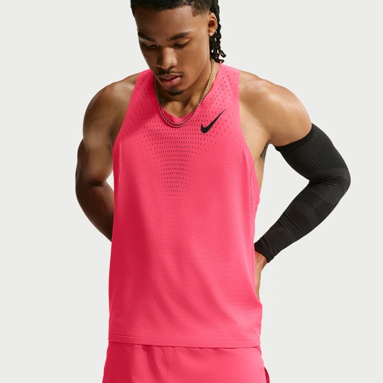 Zdjęcie produktu Męska koszulka bez rękawów do biegania Dri-FIT ADV Nike AeroSwift - Czerwony